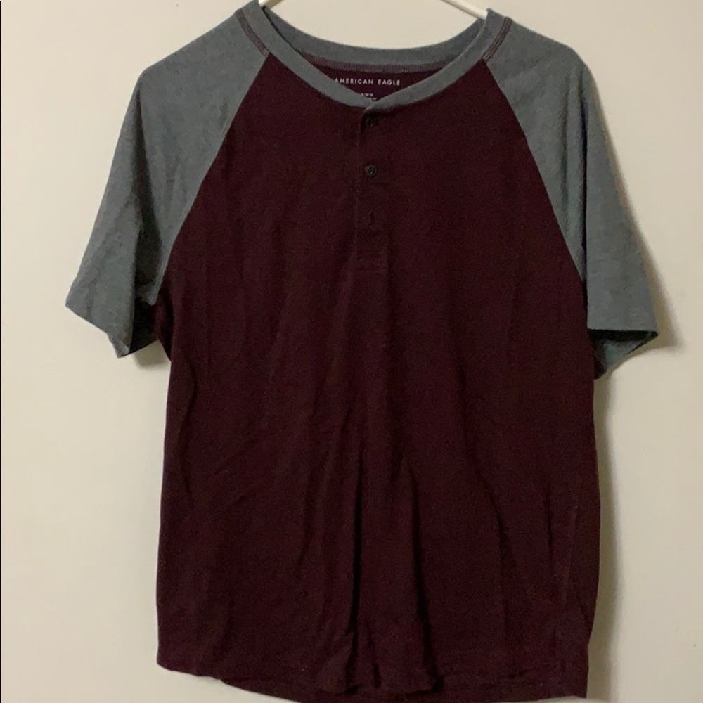 American eagle button t shirt